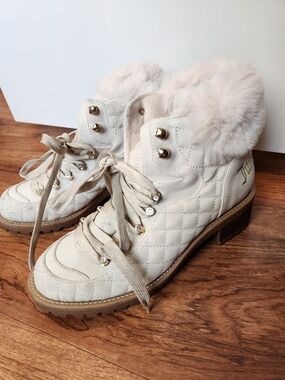 Juicy Couture Cream Quilted Faux-Fur Lace-Up Ankle Boots
